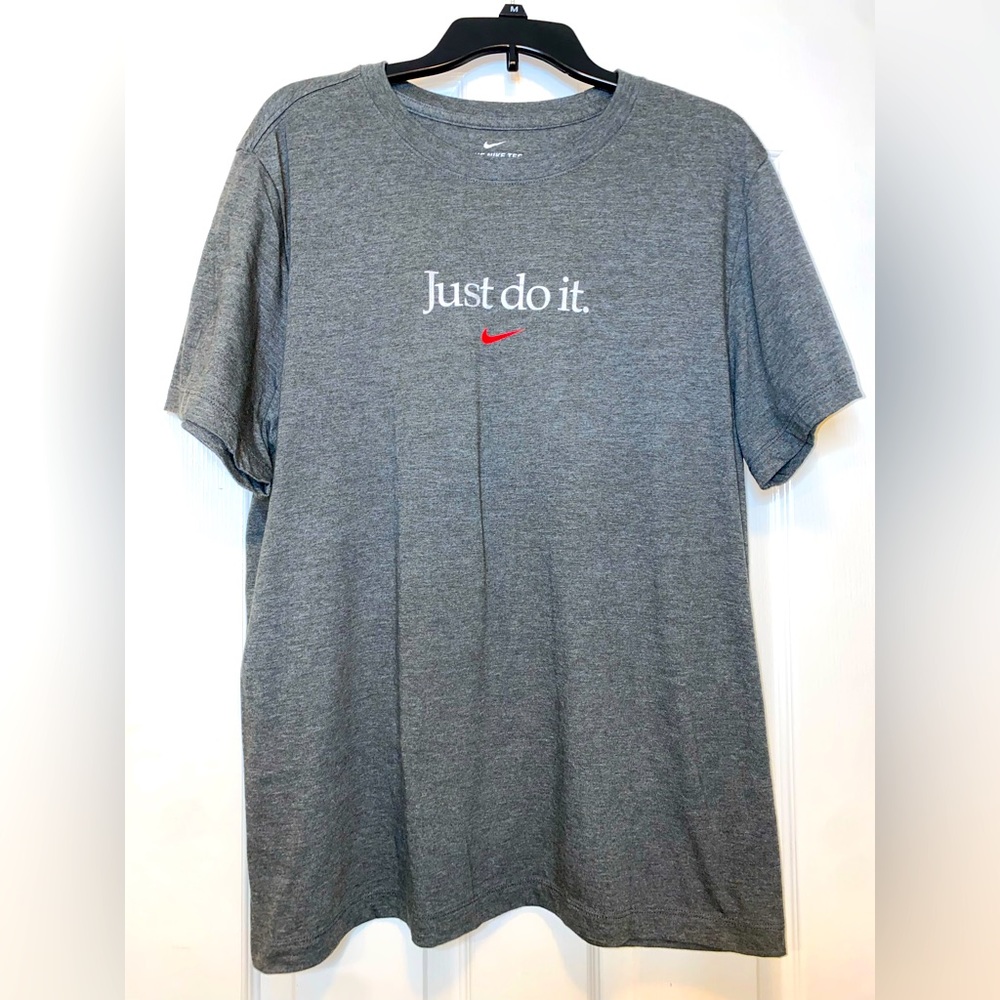 Gray, Large, Nike short sleeve shirt.